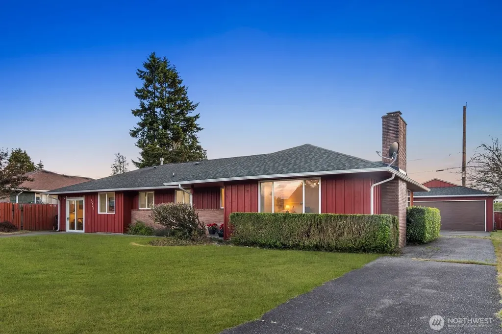 10702 Douglas Drive SW Lakewood WA 98499