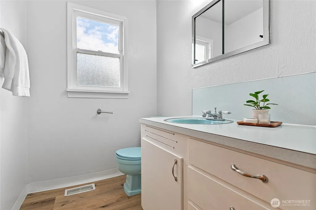 1909 Cleveland Avenue Mount Vernon WA 98273