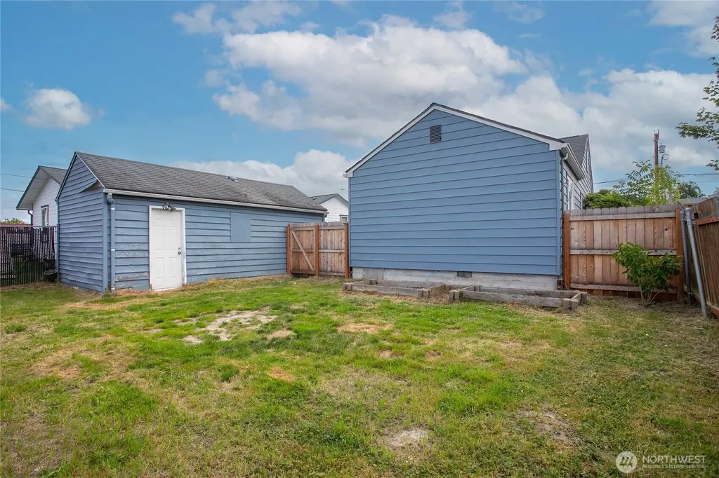 1909 Cleveland Avenue Mount Vernon WA 98273