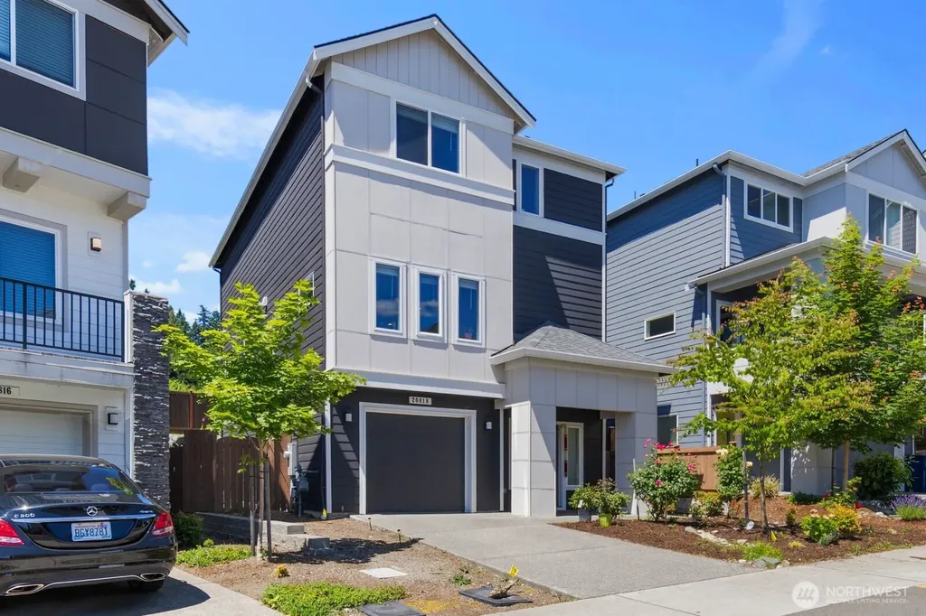 20818 3rd Avenue SE Bothell WA 98012