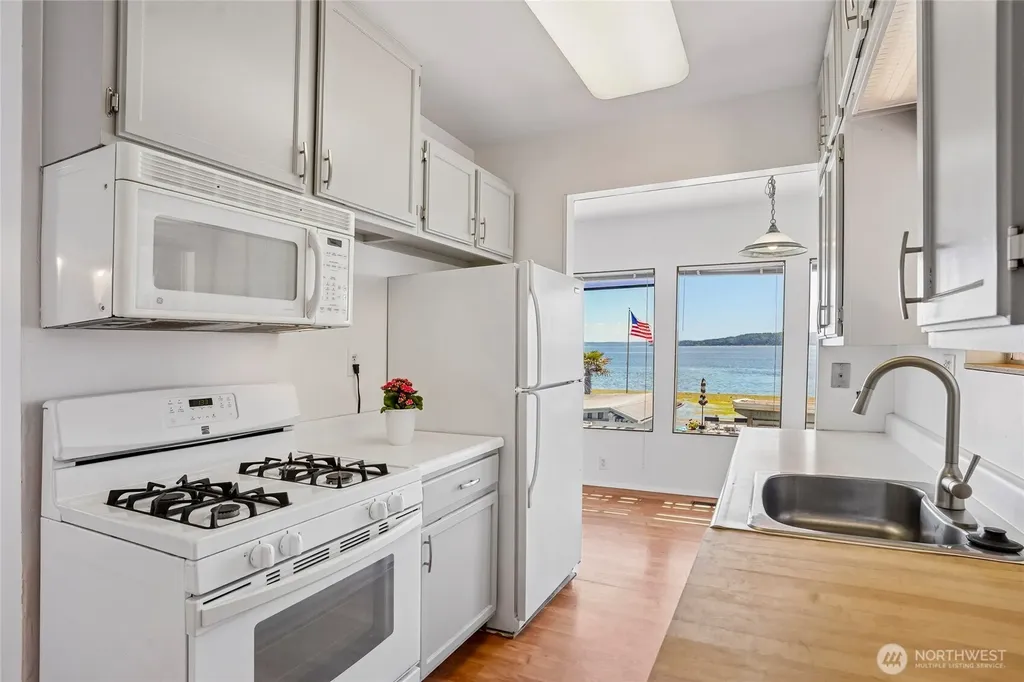 3134 SW 172nd Street Burien WA 98166