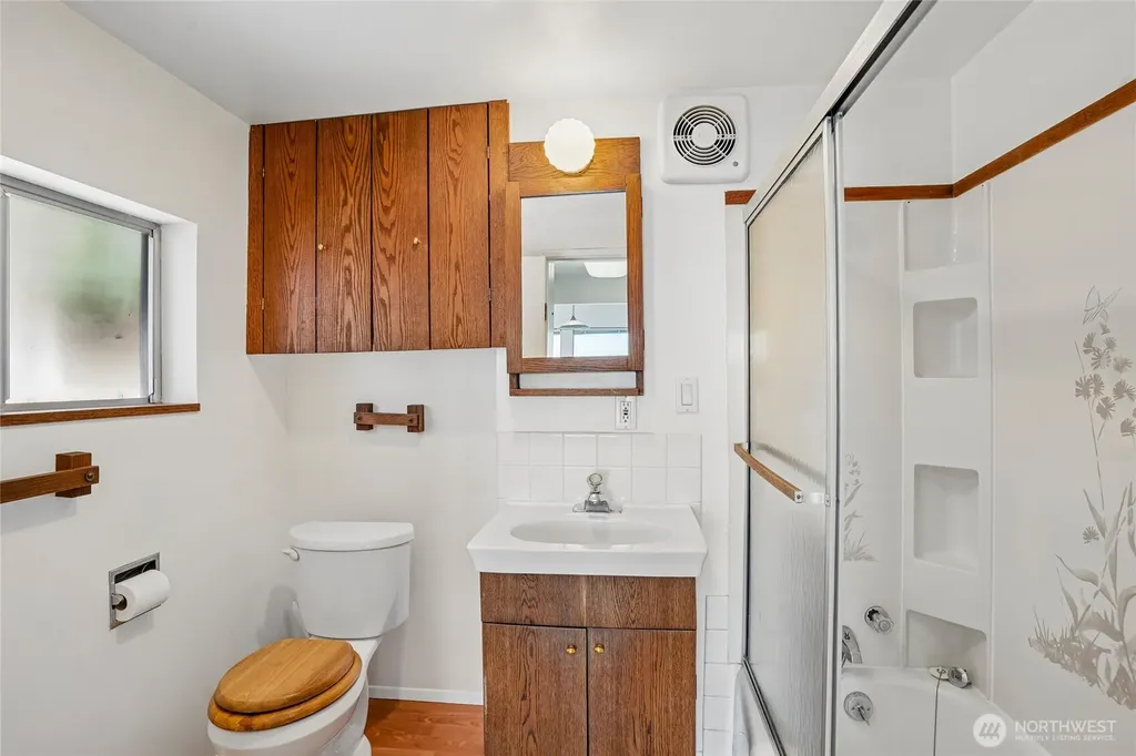 3134 SW 172nd Street Burien WA 98166