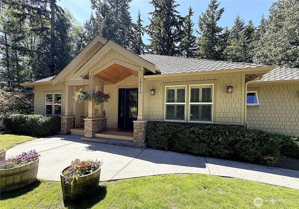 18210 Homeview Drive Edmonds WA 98026