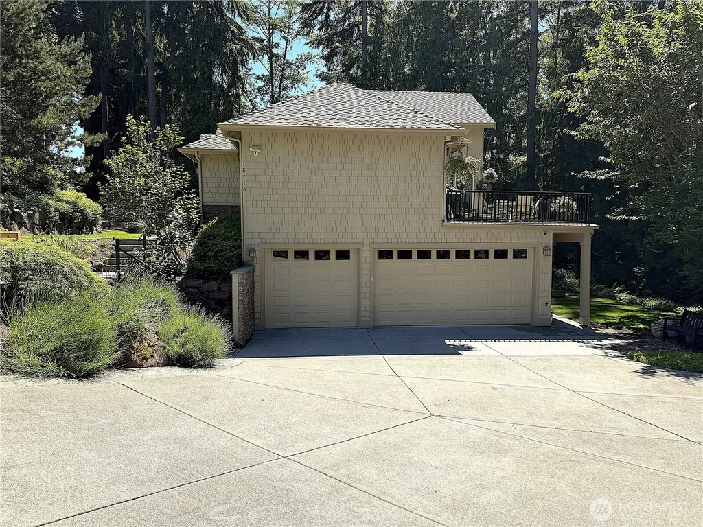 18210 Homeview Drive Edmonds WA 98026