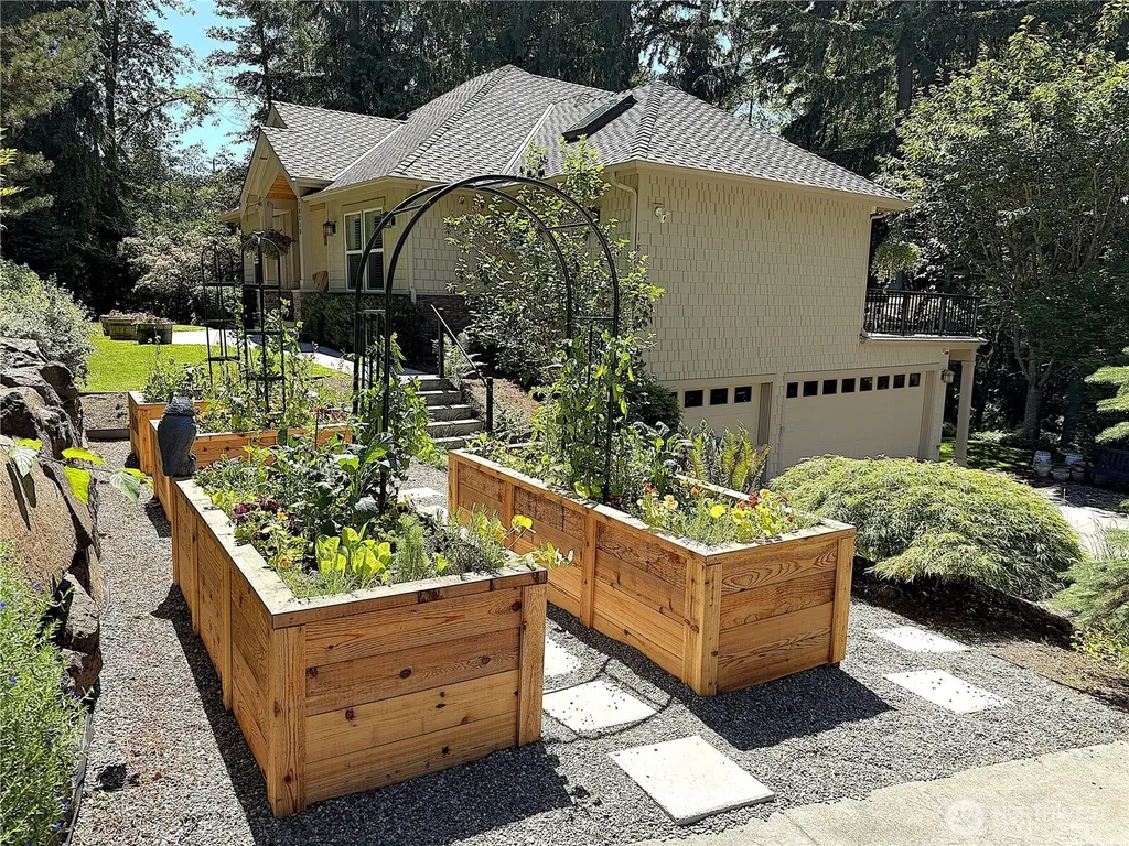 18210 Homeview Drive Edmonds WA 98026