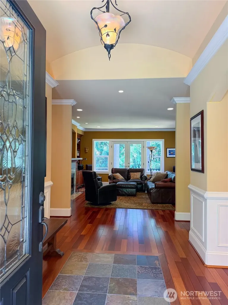 18210 Homeview Drive Edmonds WA 98026