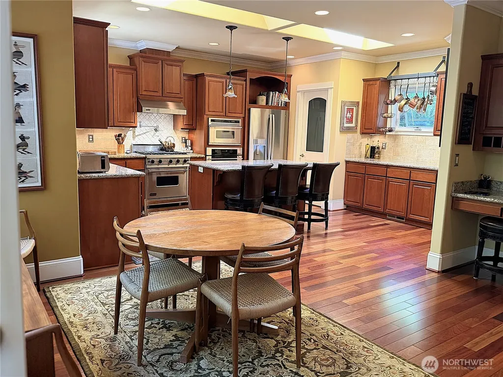18210 Homeview Drive Edmonds WA 98026