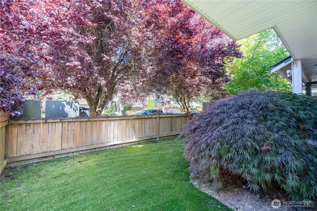 8520 Midvale Avenue N Seattle WA 98103