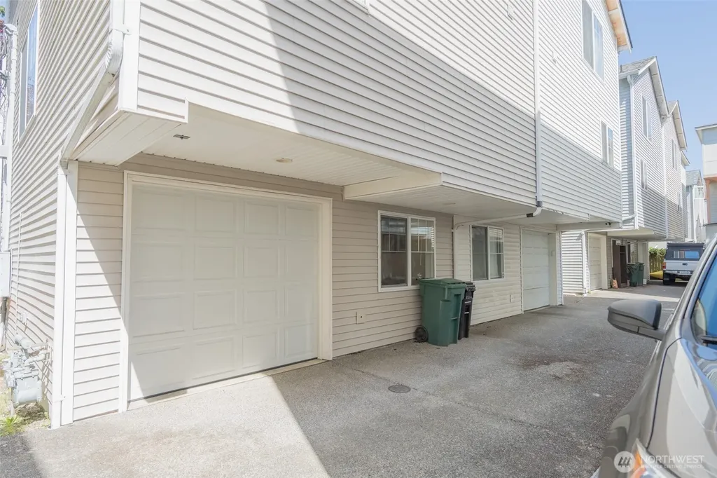 8520 Midvale Avenue N Seattle WA 98103