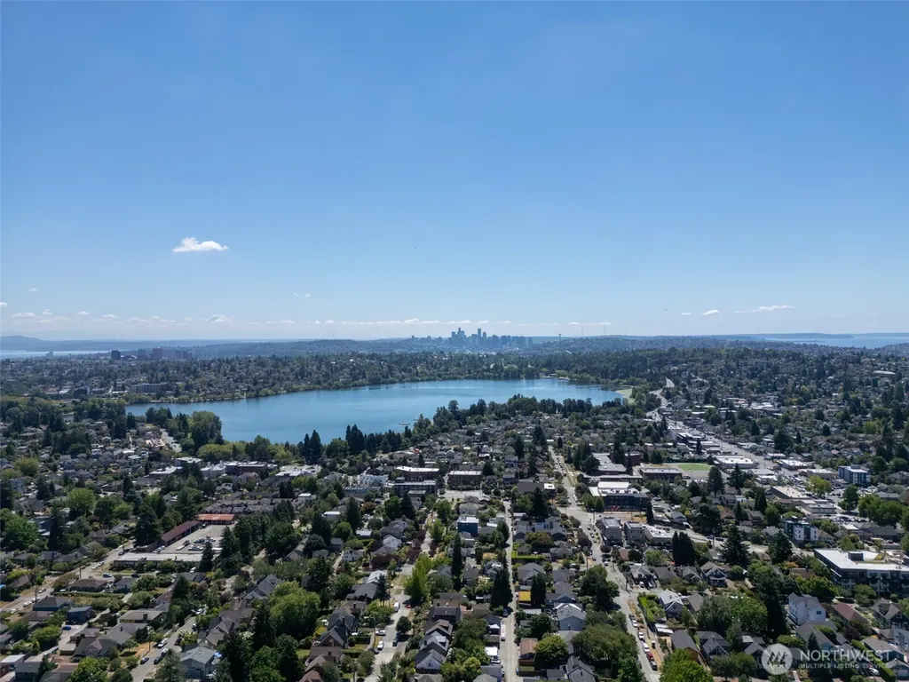 8520 Midvale Avenue N Seattle WA 98103