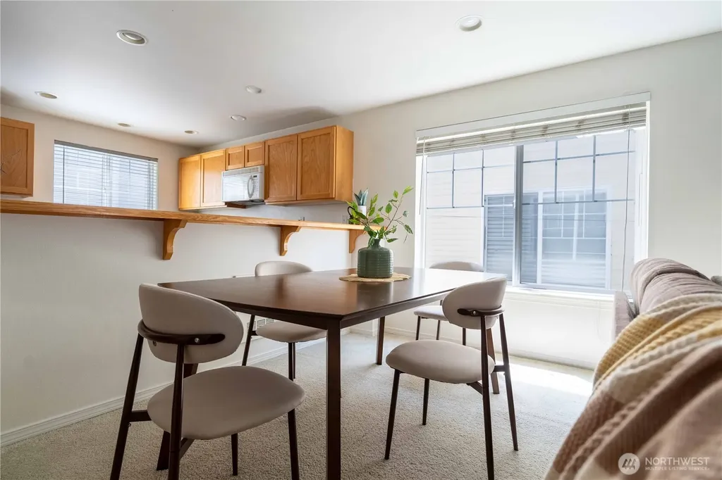 8520 Midvale Avenue N Seattle WA 98103