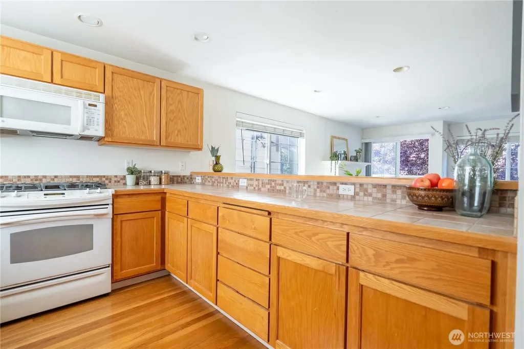 8520 Midvale Avenue N Seattle WA 98103