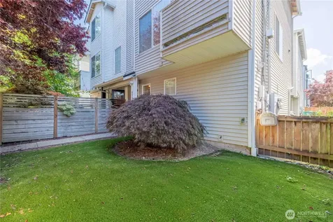 8520 Midvale Avenue N Seattle WA 98103