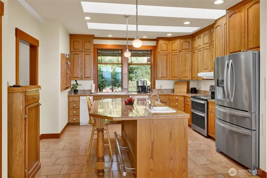 18077 Fox Hollow Lane Bow WA 98232
