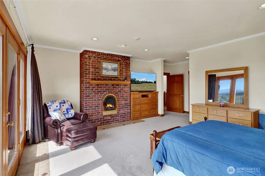 18077 Fox Hollow Lane Bow WA 98232