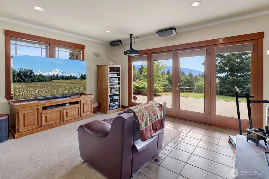 18077 Fox Hollow Lane Bow WA 98232
