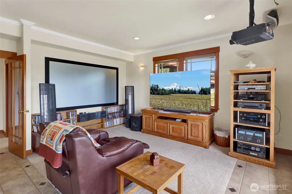 18077 Fox Hollow Lane Bow WA 98232