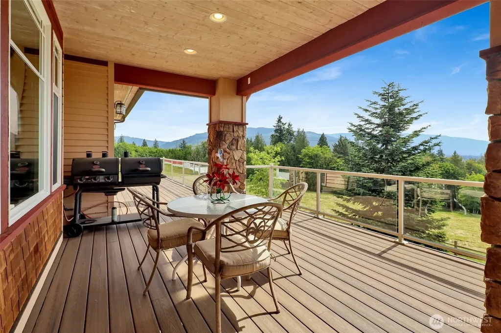 18077 Fox Hollow Lane Bow WA 98232