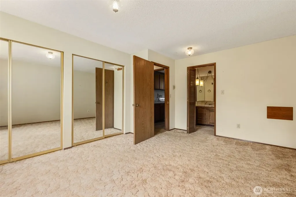 5359 Ruby Place NE Bainbridge Island WA 98110