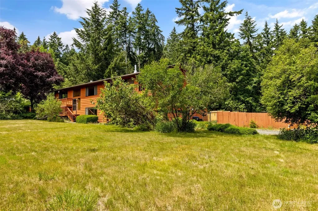 5359 Ruby Place NE Bainbridge Island WA 98110