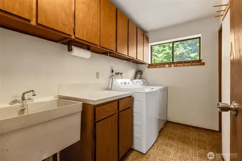 5359 Ruby Place NE Bainbridge Island WA 98110