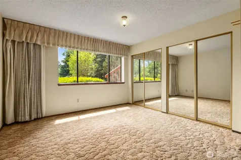 5359 Ruby Place NE Bainbridge Island WA 98110