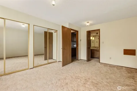5359 Ruby Place NE Bainbridge Island WA 98110