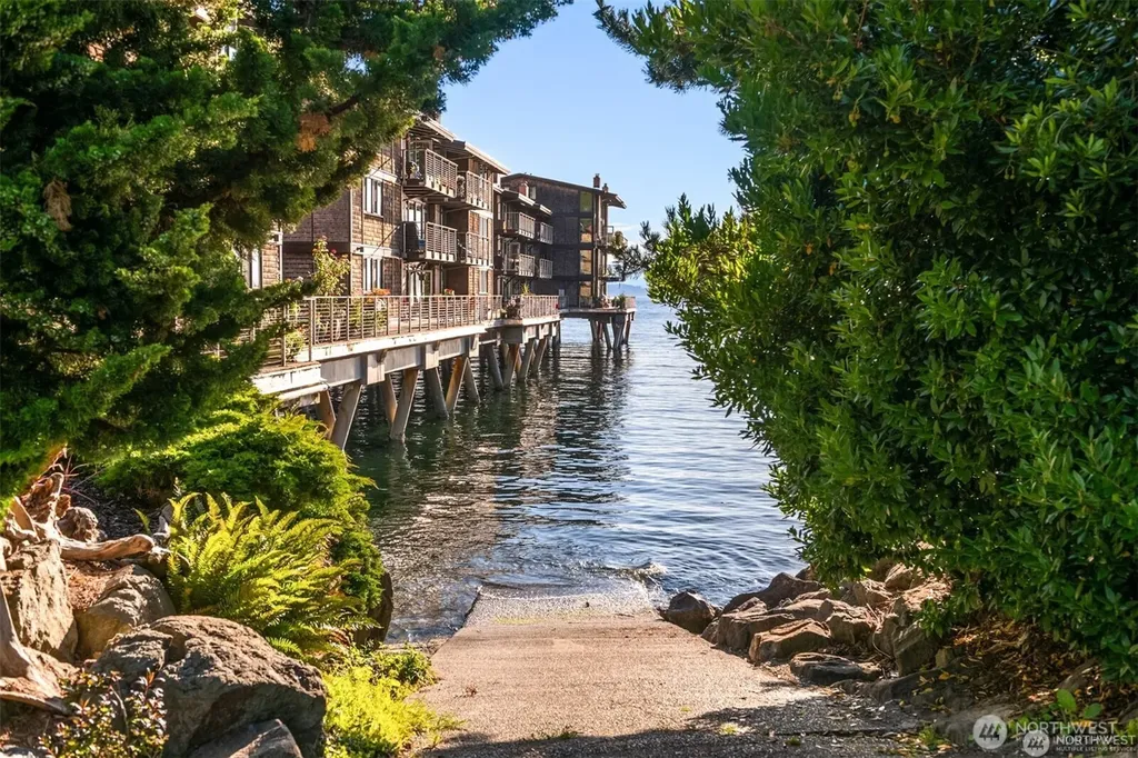 3717 Beach Drive SW Seattle WA 98116