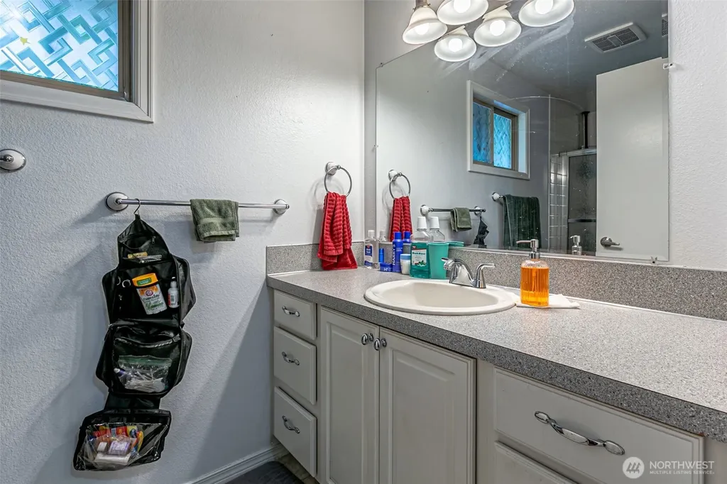 2248 Lakemoor Drive SW Olympia WA 98512