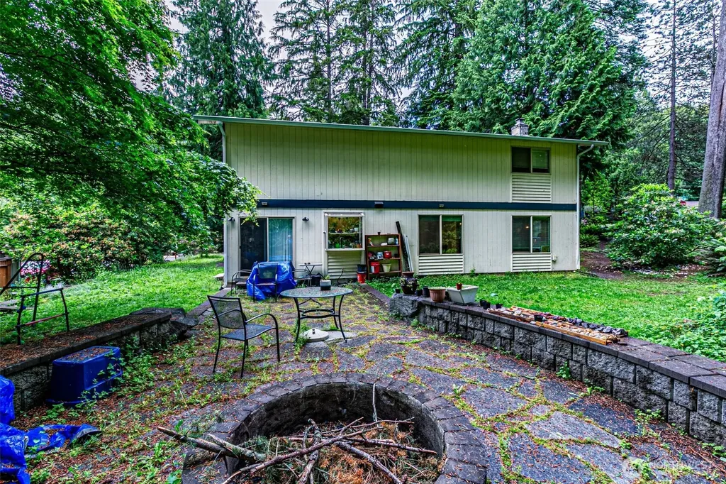 2248 Lakemoor Drive SW Olympia WA 98512