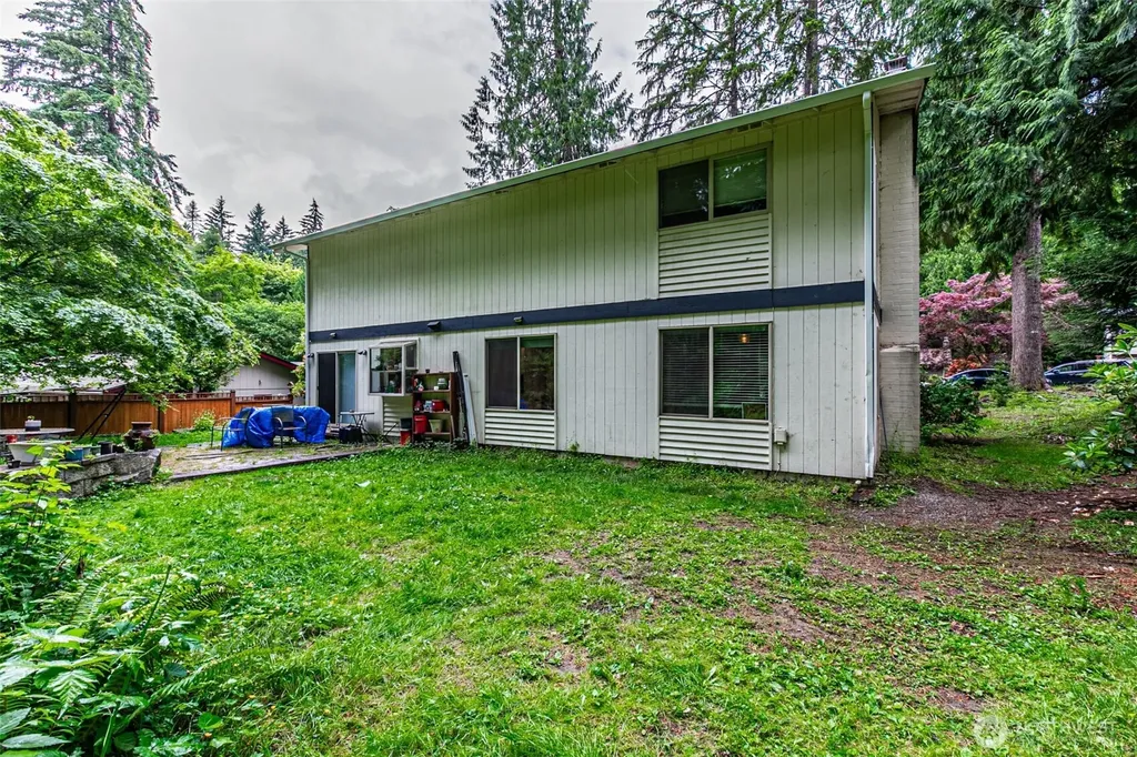 2248 Lakemoor Drive SW Olympia WA 98512