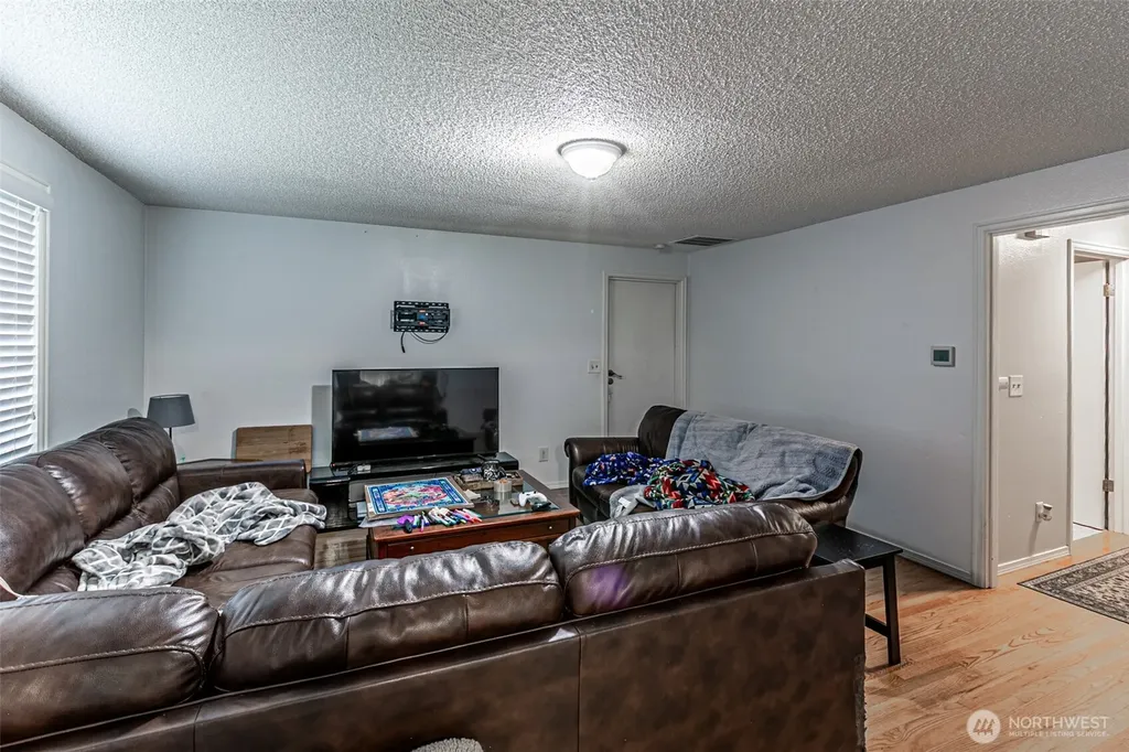 2248 Lakemoor Drive SW Olympia WA 98512