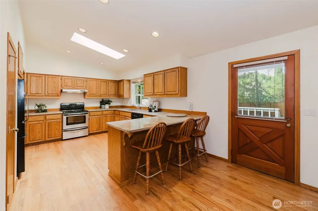1724 NW Palmer Lane Bremerton WA 98311