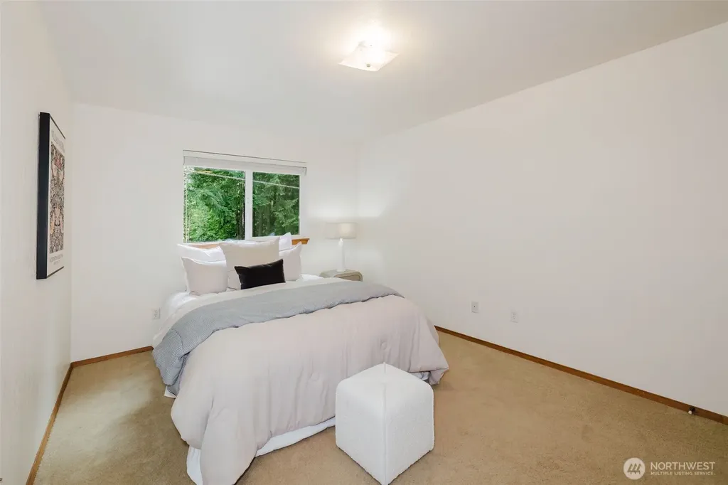 1724 NW Palmer Lane Bremerton WA 98311