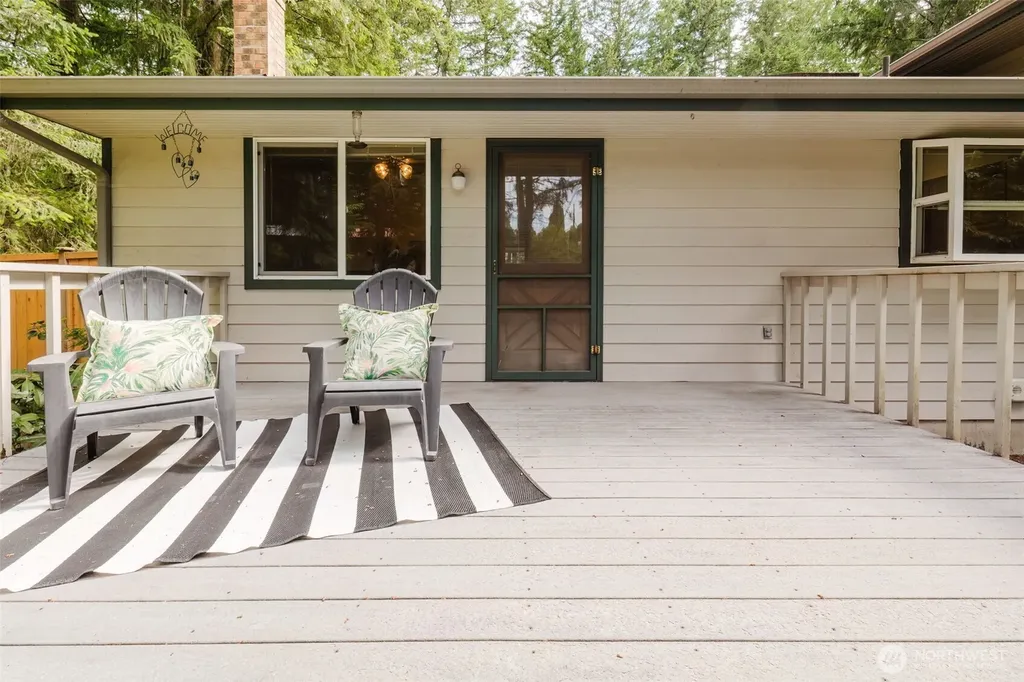 1724 NW Palmer Lane Bremerton WA 98311