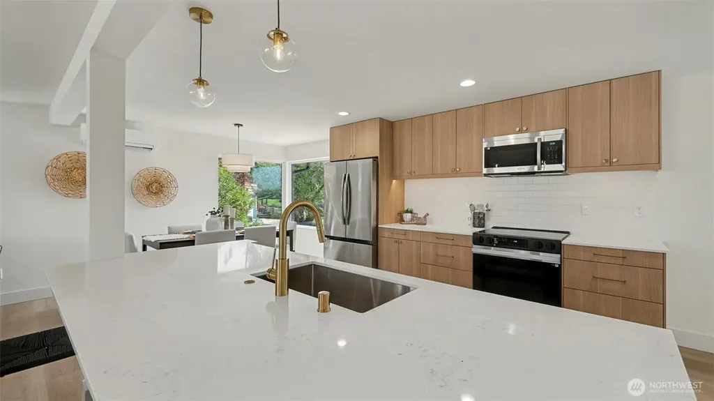 3201 S Webster Street Seattle WA 98118