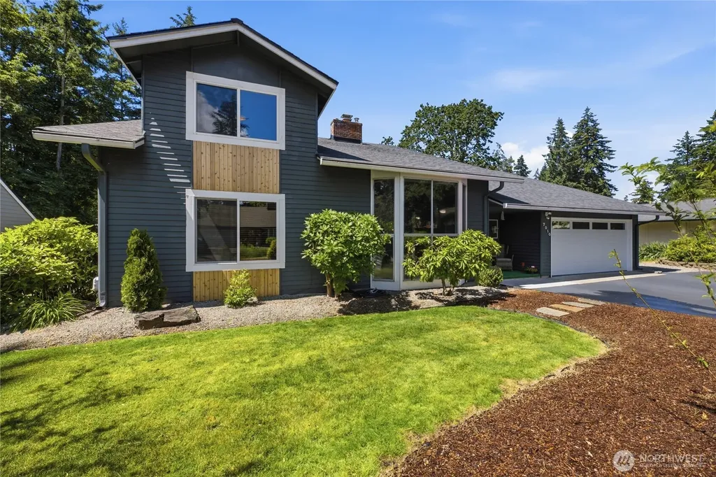 7010 Topaz Drive SW Lakewood WA 98498