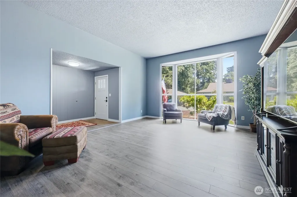 7010 Topaz Drive SW Lakewood WA 98498