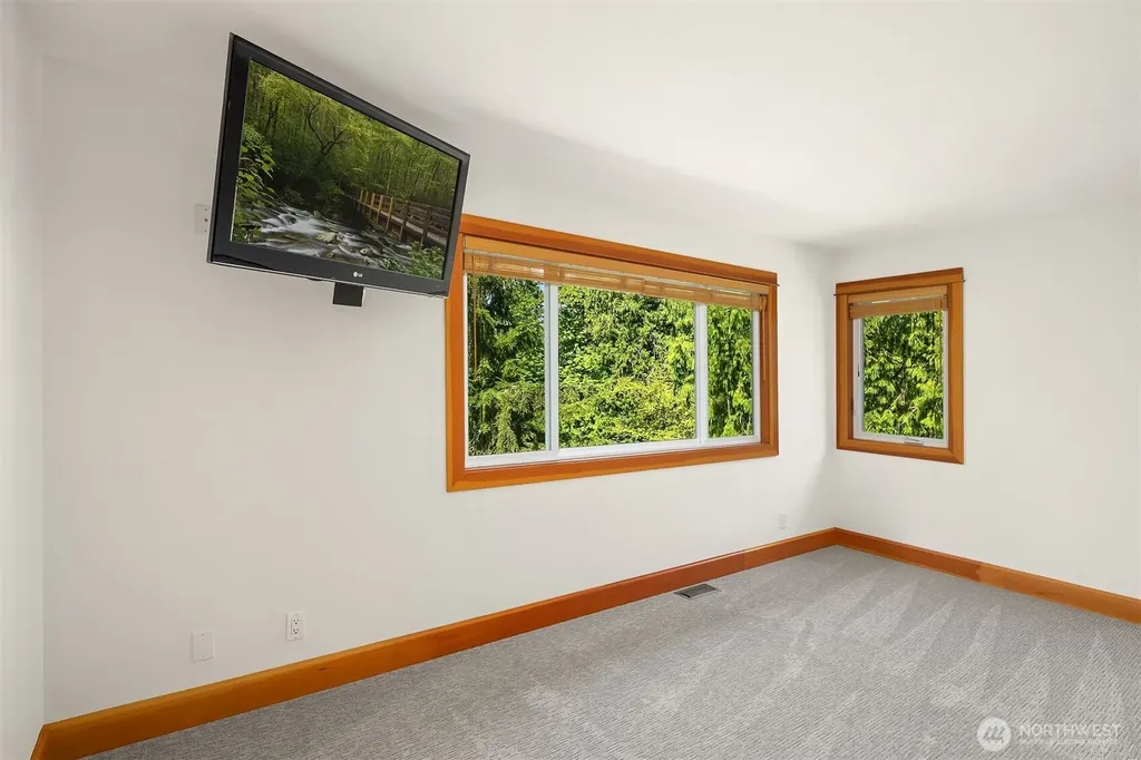 33306 SE 52nd Street Fall City WA 98024