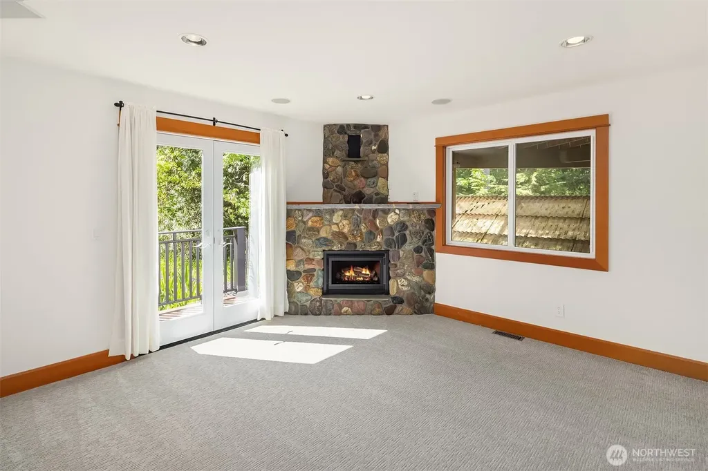 33306 SE 52nd Street Fall City WA 98024