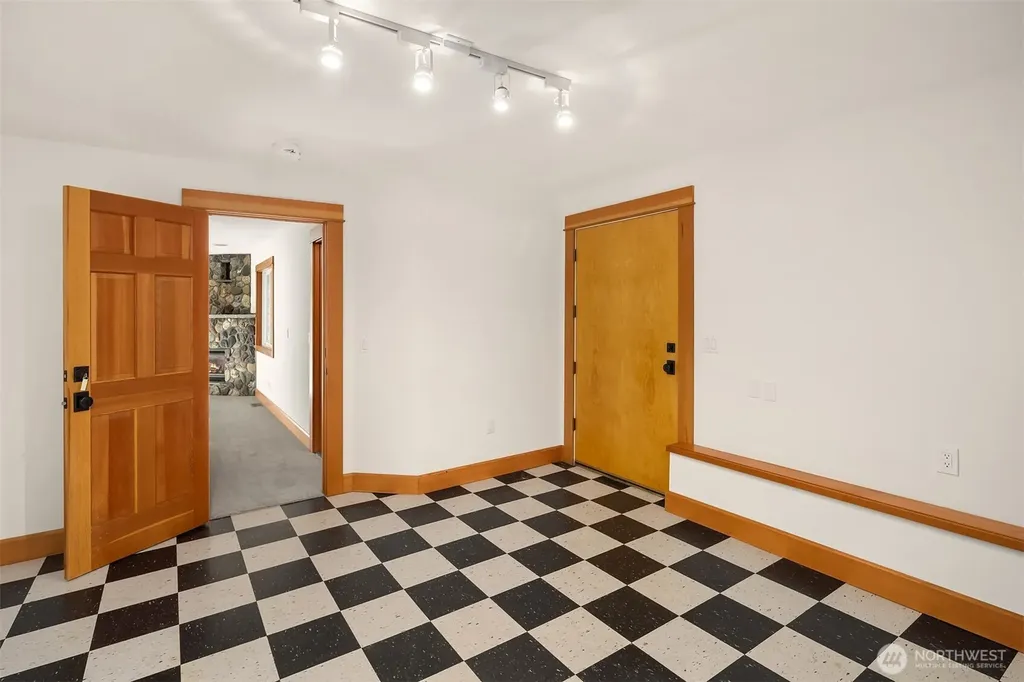 33306 SE 52nd Street Fall City WA 98024