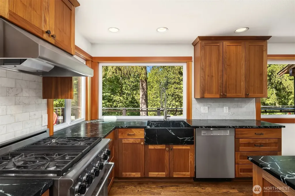33306 SE 52nd Street Fall City WA 98024