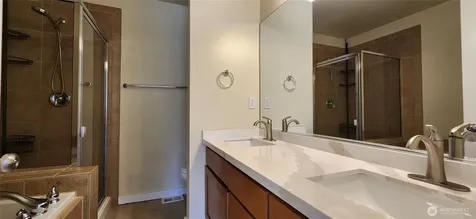 2567 NE Kensington Court Issaquah WA 98029