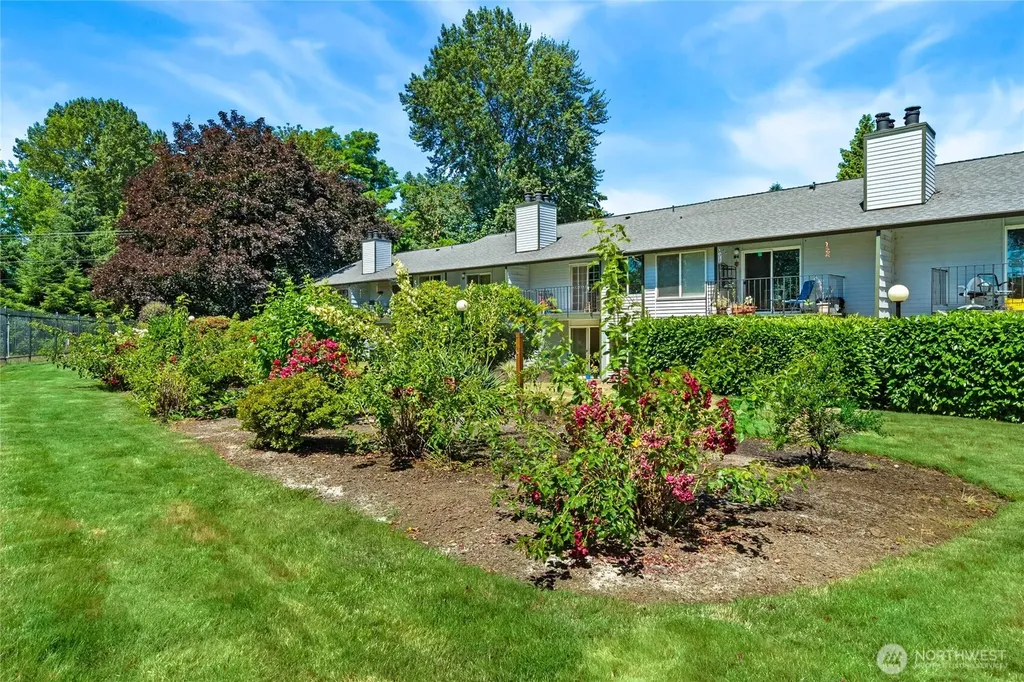 1872 S Central Place Kent WA 98030