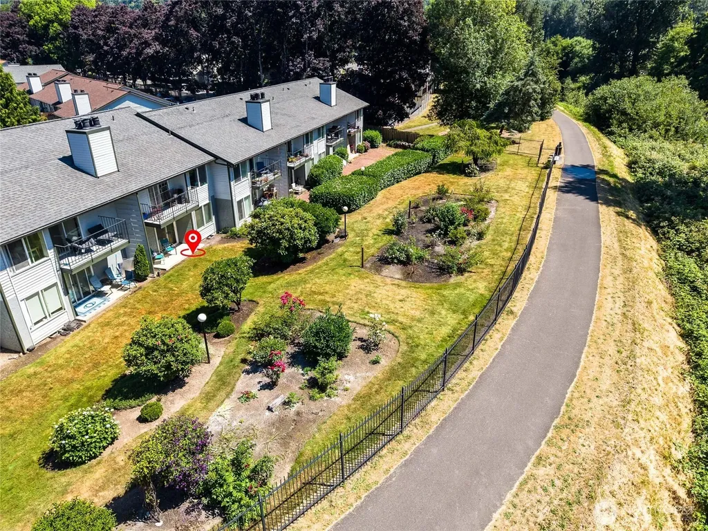 1872 S Central Place Kent WA 98030