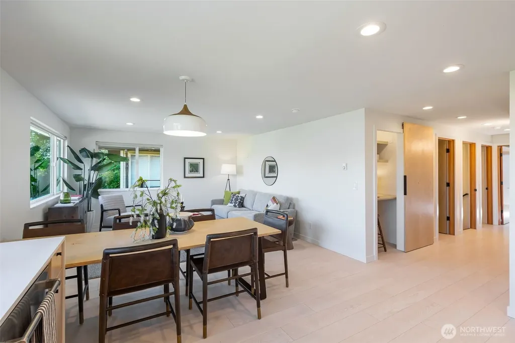 425 26th Avenue E Seattle WA 98112