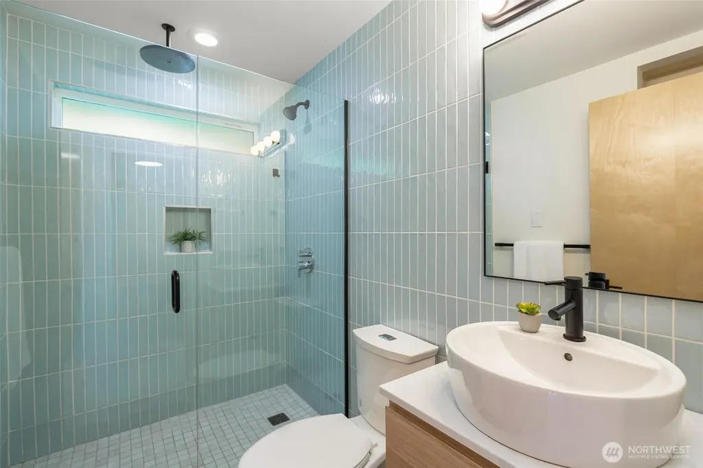425 26th Avenue E Seattle WA 98112