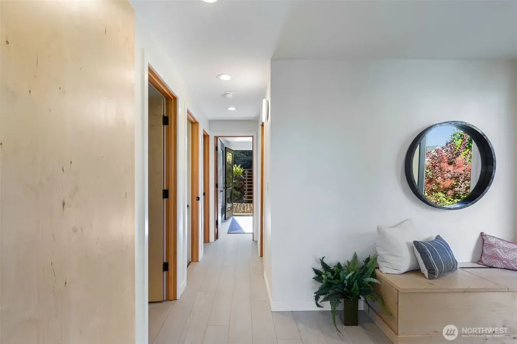 425 26th Avenue E Seattle WA 98112