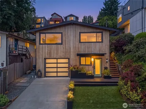 425 26th Avenue E Seattle WA 98112