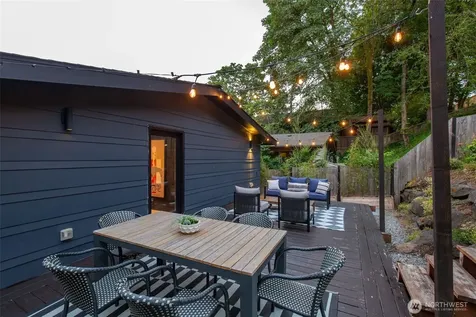 425 26th Avenue E Seattle WA 98112